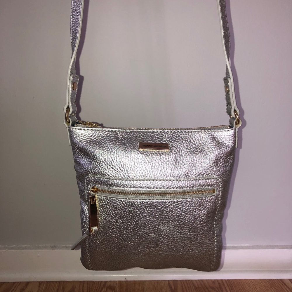 Tommy Hilfiger Silver Metallic Leather Crossbody - Picture 2 of 4